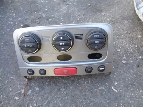 Κονσόλα Με Χειριστήρια Καλοριφέρ 52492078 για ALFA ROMEO GT (2004 - 2007) ΠΑΛΕΤΑ 1 *242451* Κονσόλα Με Χειριστήρια Καλοριφέρ 52492078 για ALFA ROMEO GT (2004 - 2007) ΠΑΛΕΤΑ 1 *242451*