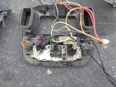 Κονσόλα Με Χειριστήρια Καλοριφέρ 2L847804302 για FORD MAVERICK (2001 - 2005) ΠΑΛΕΤΑ 1 *242439* -  Κονσόλα Με Χειριστήρια Καλοριφέρ 2L847804302 για FORD MAVERICK (2001 - 2005) ΠΑΛΕΤΑ 1 *242439* -