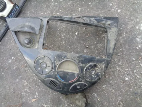 Κονσόλα Με Χειριστήρια Καλοριφέρ για FORD FOCUS (2002 - 2004) Mk1b ΠΑΛΕΤΑ 1 *239595* Κονσόλα Με Χειριστήρια Καλοριφέρ για FORD FOCUS (2002 - 2004) Mk1b ΠΑΛΕΤΑ 1 *239595*