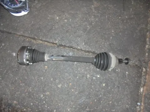 Ημιαξόνιο Εμπρός Αριστερό για VW GOLF (2004 - 2008) Mk5 (1K1) Ημιαξόνιο Εμπρός Αριστερό για VW GOLF (2004 - 2008) Mk5 (1K1)