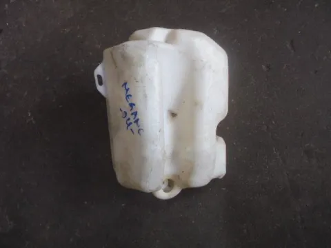 Δοχείο Υαλοκαθαριστήρων για RENAULT MEGANE (2002 - 2005) (LM) (KM) (EM) (CM) Δοχείο Υαλοκαθαριστήρων για RENAULT MEGANE (2002 - 2005) (LM) (KM) (EM) (CM)
