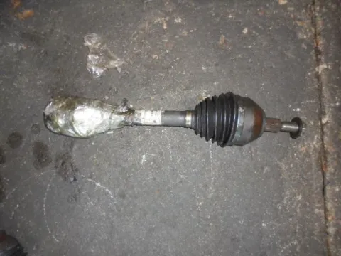 Ημιαξόνιο Εμπρός Αριστερό για FORD KUGA (2008 - 2012) Ημιαξόνιο Εμπρός Αριστερό για FORD KUGA (2008 - 2012)