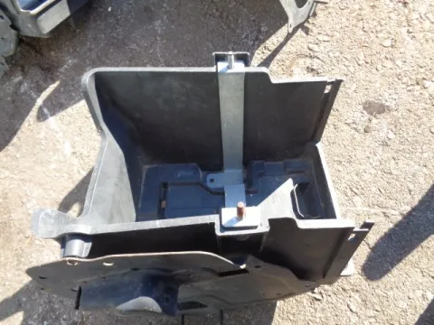 Βάση Μπαταρίας για FORD FIESTA (2008 - 2012) Mk6 (JA8) *Δ* Βάση Μπαταρίας για FORD FIESTA (2008 - 2012) Mk6 (JA8) *Δ*