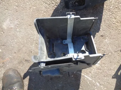 Βάση Μπαταρίας για FORD FIESTA (2008 - 2012) Mk6 (JA8) *Δ* Βάση Μπαταρίας για FORD FIESTA (2008 - 2012) Mk6 (JA8) *Δ*