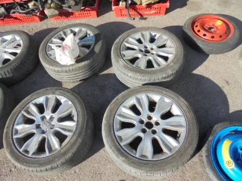 Ζαντολάστιχα 4ΑΔΑ 18*  CONTINENTAL 215/45/16 για AUDI A1 (2010 - 2015) (8X) *Γ* Ζαντολάστιχα 4ΑΔΑ 18*  CONTINENTAL 215/45/16 για AUDI A1 (2010 - 2015) (8X) *Γ*