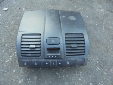 Κονσόλα  Με Διακόπτη Alarm 81110-08010 για SSANGYONG REXTON (2002 - 2006) (GAB) Κονσόλα  Με Διακόπτη Alarm 81110-08010 για SSANGYONG REXTON (2002 - 2006) (GAB)