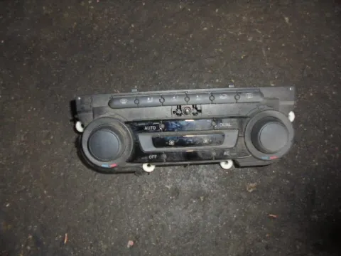 Χειριστήρια Καλοριφέρ 5P0907044P για SEAT LEON (2009 - 2013) (1P) Χειριστήρια Καλοριφέρ 5P0907044P για SEAT LEON (2009 - 2013) (1P)