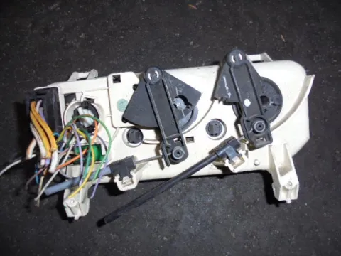 Χειριστήρια Καλοριφέρ για RENAULT CLIO (1998 - 2001) (BB_) (CB_) -  Χειριστήρια Καλοριφέρ για RENAULT CLIO (1998 - 2001) (BB_) (CB_) -