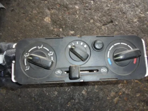 Χειριστήρια Καλοριφέρ για SUZUKI JIMNY (1998 - 2005) (SN) Χειριστήρια Καλοριφέρ για SUZUKI JIMNY (1998 - 2005) (SN)