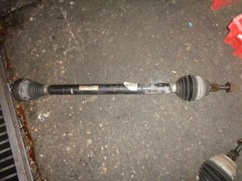 Ημιαξόνιο Εμπρός Δεξί για VW GOLF (2004 - 2008) Mk5 (1K1) 1900 (BXE) Diesel 105 TDI Ημιαξόνιο Εμπρός Δεξί για VW GOLF (2004 - 2008) Mk5 (1K1) 1900 (BXE) Diesel 105 TDI