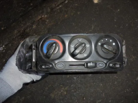 Χειριστήρια Καλοριφέρ για CHEVROLET - DAEWOO MATIZ (1998 - 2001) (M100) Χειριστήρια Καλοριφέρ για CHEVROLET - DAEWOO MATIZ (1998 - 2001) (M100)