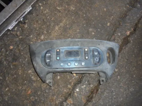 Χειριστήρια Καλοριφέρ 7700435400 για RENAULT SCENIC (1999 - 2003) (JA) Χειριστήρια Καλοριφέρ 7700435400 για RENAULT SCENIC (1999 - 2003) (JA)