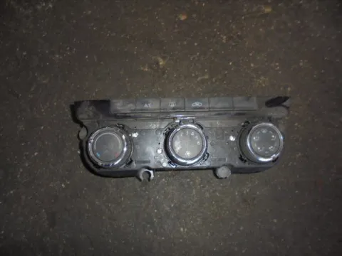 Χειριστήρια Καλοριφέρ 5E0820047M για SKODA OCTAVIA (2014 - 2017) Χειριστήρια Καλοριφέρ 5E0820047M για SKODA OCTAVIA (2014 - 2017)