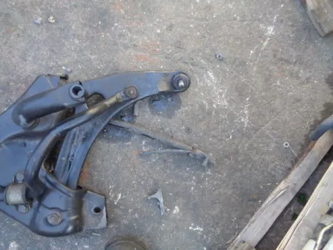 Ψαλίδι Εμπρός Δεξί για MITSUBISHI COLT (2005 - 2008 ) (CZ) *ΔΒ* ΠΑΛΕΤΑ *225* Ψαλίδι Εμπρός Δεξί για MITSUBISHI COLT (2005 - 2008 ) (CZ) *ΔΒ* ΠΑΛΕΤΑ *225*