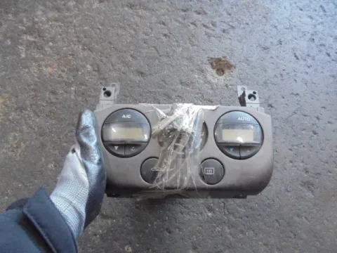 Χειριστήρια Καλοριφέρ για NISSAN PRIMERA (1999 - 2001) (P11) ΠΑΛΕΤΑ 1 Χειριστήρια Καλοριφέρ για NISSAN PRIMERA (1999 - 2001) (P11) ΠΑΛΕΤΑ 1