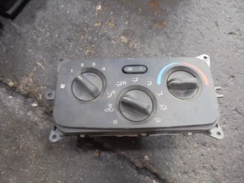 Χειριστήρια Καλοριφέρ P55037533AD για JEEP CHEROKEE (2002 -2005) (KJ) Χειριστήρια Καλοριφέρ P55037533AD για JEEP CHEROKEE (2002 -2005) (KJ)
