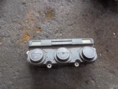Χειριστήρια Καλοριφέρ 1K0907044CT για VW GOLF (2004 - 2008) Mk5 (1K1) Χειριστήρια Καλοριφέρ 1K0907044CT για VW GOLF (2004 - 2008) Mk5 (1K1)