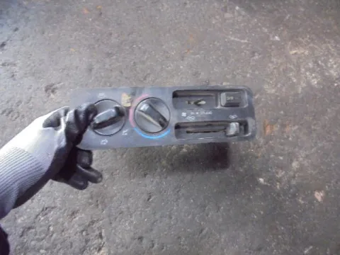 Χειριστήρια Καλοριφέρ για TOYOTA STARLET (1996 - 1999) (EP90-1) Χειριστήρια Καλοριφέρ για TOYOTA STARLET (1996 - 1999) (EP90-1)