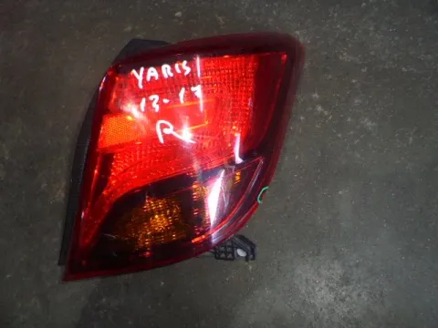 Φανάρι Πίσω Δεξί (Ελαττωματικό) για TOYOTA YARIS (2015 - 2017) Φανάρι Πίσω Δεξί (Ελαττωματικό) για TOYOTA YARIS (2015 - 2017)