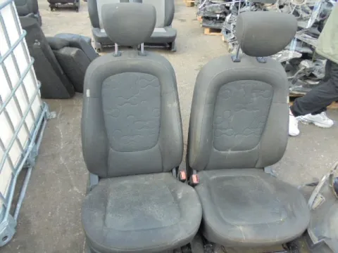 Καθίσματα Σετ Εμπρός Με Αερόσακο Δεξί για HYUNDAI i20 (2009 - 2011) *Α* Καθίσματα Σετ Εμπρός Με Αερόσακο Δεξί για HYUNDAI i20 (2009 - 2011) *Α*