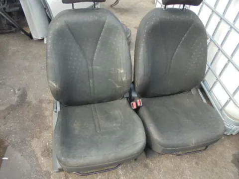 Καθίσματα Σετ Εμπρός Με Αερόσακους για TOYOTA YARIS (2006 - 2009) (KL9) *Α* Καθίσματα Σετ Εμπρός Με Αερόσακους για TOYOTA YARIS (2006 - 2009) (KL9) *Α*