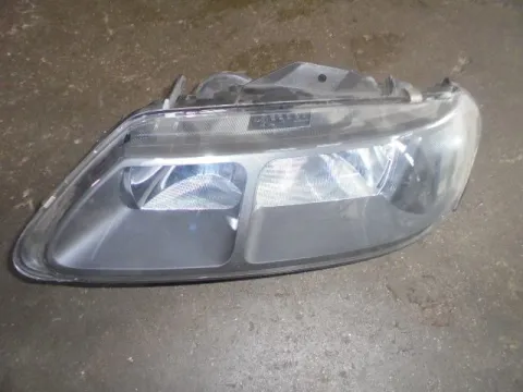 Φανάρι Εμπρός Αριστερό (Σπασμένη Βάση) για RENAULT LAGUNA (1998 - 2001) (B56) Φανάρι Εμπρός Αριστερό (Σπασμένη Βάση) για RENAULT LAGUNA (1998 - 2001) (B56)
