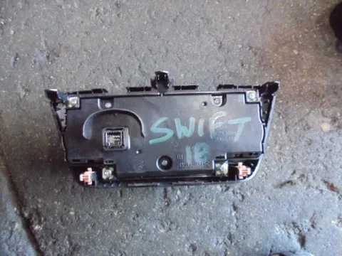 Χειριστήρια Καλοριφέρ για SUZUKI SWIFT (2017 - ) () -  Χειριστήρια Καλοριφέρ για SUZUKI SWIFT (2017 - ) () -