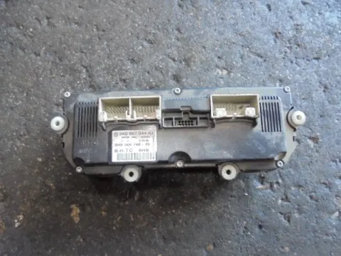 Χειριστήρια Καλοριφέρ 5K0907044AJ για VW GOLF (2009 - 2013) Mk6 (5K1) -  Χειριστήρια Καλοριφέρ 5K0907044AJ για VW GOLF (2009 - 2013) Mk6 (5K1) -