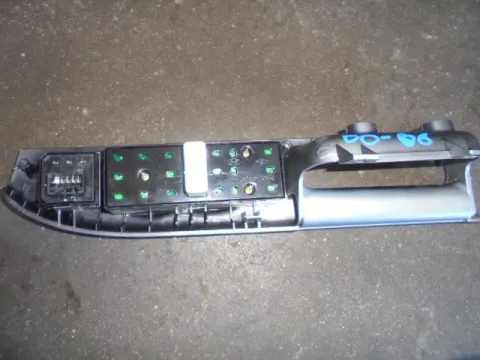 Διακόπτης Παραθύρων Κεντρικός Αριστερής 4πλος 7+14pin για KIA CARENS (2000 - 2006) -  Διακόπτης Παραθύρων Κεντρικός Αριστερής 4πλος 7+14pin για KIA CARENS (2000 - 2006) -