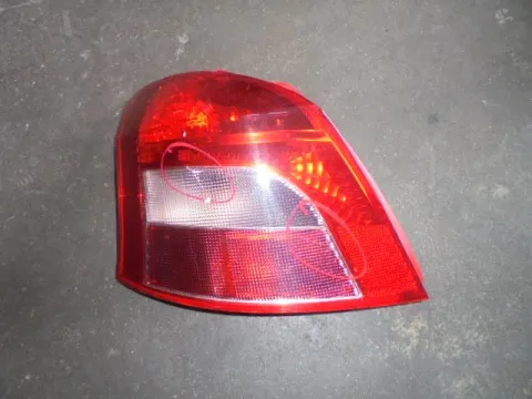 Φανάρι Πίσω Αριστερό (Ραγισμένο) για TOYOTA YARIS (2006 - 2009) (KL9) Φανάρι Πίσω Αριστερό (Ραγισμένο) για TOYOTA YARIS (2006 - 2009) (KL9)