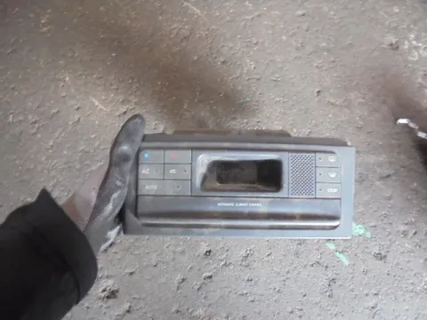 Χειριστήρια Καλοριφέρ για RENAULT LAGUNA (1998 - 2001) (B56) Χειριστήρια Καλοριφέρ για RENAULT LAGUNA (1998 - 2001) (B56)