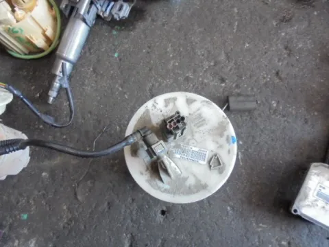 Αντλία Καυσίμου (Τρόμπα Βενζίνης) 8V51-9H307-CA για FORD FIESTA (2008 - 2012) Mk6 (JA8) Αντλία Καυσίμου (Τρόμπα Βενζίνης) 8V51-9H307-CA για FORD FIESTA (2008 - 2012) Mk6 (JA8)