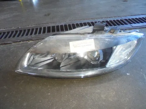 Φανάρι Εμπρός Αριστερό για AUDI Q7 (2006 - 2009) (4L) Φανάρι Εμπρός Αριστερό για AUDI Q7 (2006 - 2009) (4L)