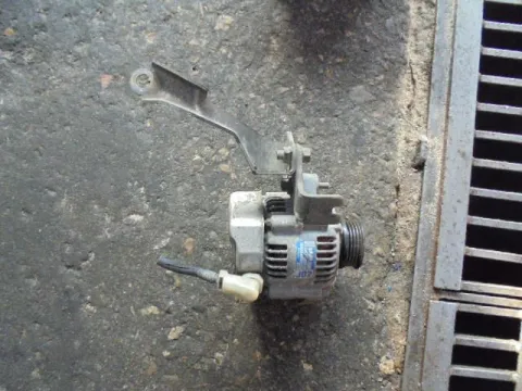 Δυναμό - Εναλλάκτης 27060-87402 για DAIHATSU TERIOS (1997 - 2000) (J100) Δυναμό - Εναλλάκτης 27060-87402 για DAIHATSU TERIOS (1997 - 2000) (J100)