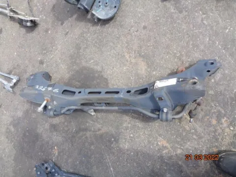 Γέφυρα Πίσω για HYUNDAI i30 (2007 - 2012) *ΔΒ* Γέφυρα Πίσω για HYUNDAI i30 (2007 - 2012) *ΔΒ*