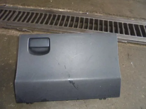 Ντουλαπάκι για TOYOTA YARIS (2006 - 2009) (KL9) *Γ* Ντουλαπάκι για TOYOTA YARIS (2006 - 2009) (KL9) *Γ*