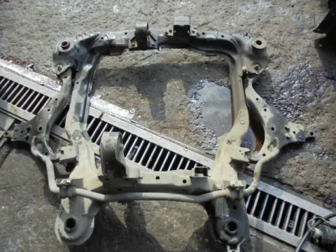 Γέφυρα Εμπρός Πλαίσιο για KIA SPORTAGE (2004 - 2007) (JE) / 2000 ( D4EA ) Diesel 113 4WD CRDi 4x4 *ΔΒ* ΠΑΛΕΤΑ *198* Γέφυρα Εμπρός Πλαίσιο για KIA SPORTAGE (2004 - 2007) (JE) / 2000 ( D4EA ) Diesel 113 4WD CRDi 4x4 *ΔΒ* ΠΑΛΕΤΑ *198*