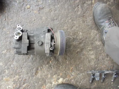 Συμπιεστής A-C (Κομπρέσορας) για RENAULT KANGOO (2003 - 2008) (KC) / 1400 8V Συμπιεστής A-C (Κομπρέσορας) για RENAULT KANGOO (2003 - 2008) (KC) / 1400 8V