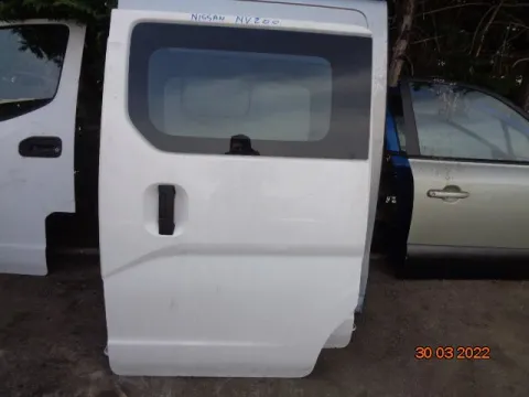 Πόρτα Αριστερή Συρόμενη Με Τζάμι για NISSAN NV200-EVALIA (2010 - ) *Γ* Πόρτα Αριστερή Συρόμενη Με Τζάμι για NISSAN NV200-EVALIA (2010 - ) *Γ*