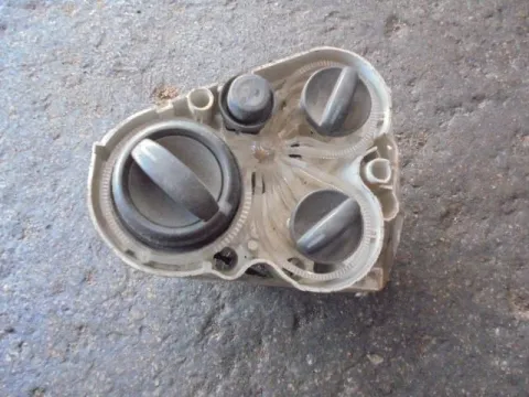 Χειριστήρια Καλοριφέρ για DAIHATSU CUORE (2007 - ) VIII Χειριστήρια Καλοριφέρ για DAIHATSU CUORE (2007 - ) VIII