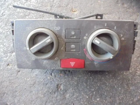 Χειριστήρια Καλοριφέρ για LANCIA YPSILON (2003 - 2006) (843) Χειριστήρια Καλοριφέρ για LANCIA YPSILON (2003 - 2006) (843)