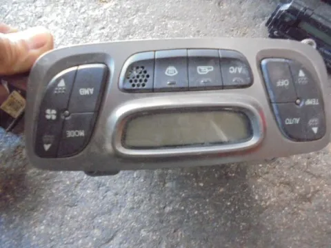 Χειριστήρια Καλοριφέρ AE40237 για HYUNDAI SANTA FE (2000 - 2004) (SM) Χειριστήρια Καλοριφέρ AE40237 για HYUNDAI SANTA FE (2000 - 2004) (SM)