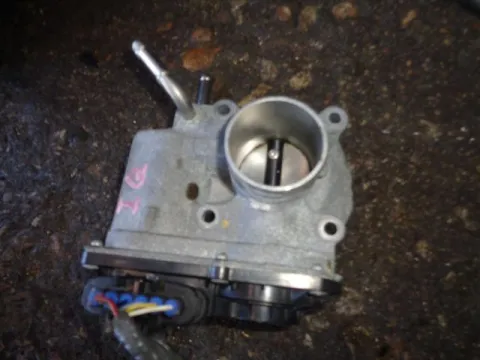 Σώμα Πεταλούδας 2203040010 για TOYOTA IQ (2009 - ) (AJ1) 1000 (1KR-FE) petrol 68 (KGJ10) Σώμα Πεταλούδας 2203040010 για TOYOTA IQ (2009 - ) (AJ1) 1000 (1KR-FE) petrol 68 (KGJ10)