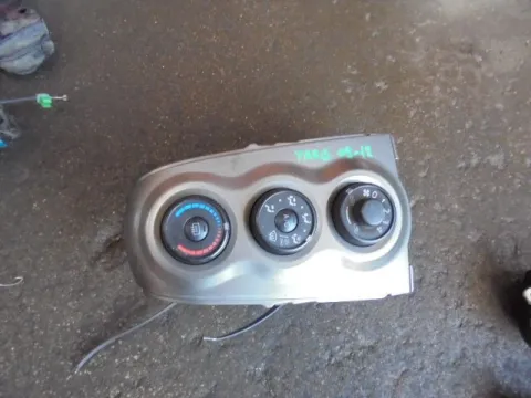 Χειριστήρια Καλοριφέρ για TOYOTA YARIS (2009 - 2012) (XP90) Χειριστήρια Καλοριφέρ για TOYOTA YARIS (2009 - 2012) (XP90)