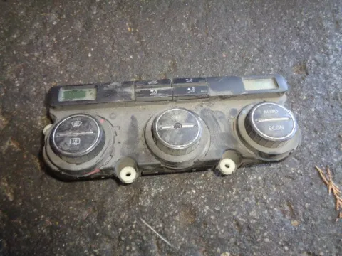 Χειριστήρια Καλοριφέρ για VW GOLF (2009 - 2013) Mk6 (5K1) Χειριστήρια Καλοριφέρ για VW GOLF (2009 - 2013) Mk6 (5K1)