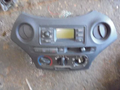 Χειριστήρια Καλοριφέρ για TOYOTA YARIS (2003 - 2005) (XP10) Χειριστήρια Καλοριφέρ για TOYOTA YARIS (2003 - 2005) (XP10)
