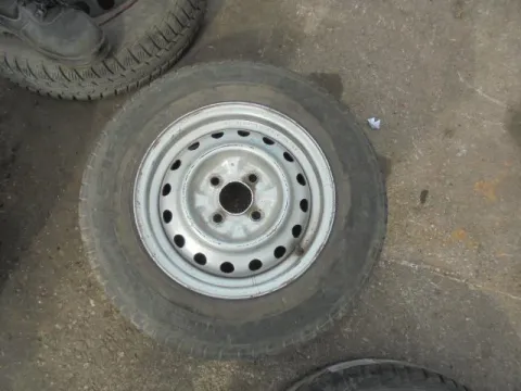 Ζαντολάστιχο (1 τεμ.) Pirelli 175/70/R13 ** για NISSAN SUNNY (1991 - 1995) (N14) *ΔΒ* Ζαντολάστιχο (1 τεμ.) Pirelli 175/70/R13 ** για NISSAN SUNNY (1991 - 1995) (N14) *ΔΒ*