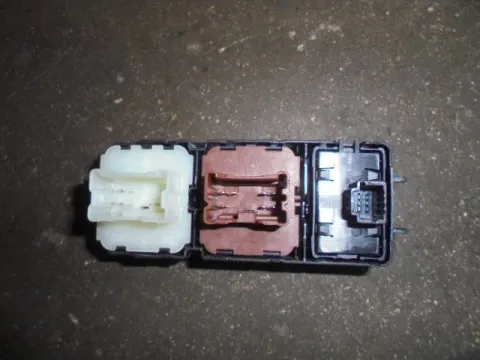 Διακόπτης Παραθύρων Κεντρικός Αριστερής 4πλος 7+7+3pin για DACIA DUSTER (2017 - ) -  Διακόπτης Παραθύρων Κεντρικός Αριστερής 4πλος 7+7+3pin για DACIA DUSTER (2017 - ) -