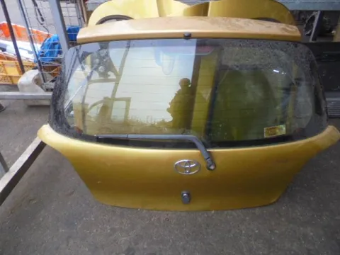 Πορτ-Μπαγκάζ (Όχι Πολύ Καθαρό) για TOYOTA YARIS (1999 - 2002) (XP10) Πορτ-Μπαγκάζ (Όχι Πολύ Καθαρό) για TOYOTA YARIS (1999 - 2002) (XP10)