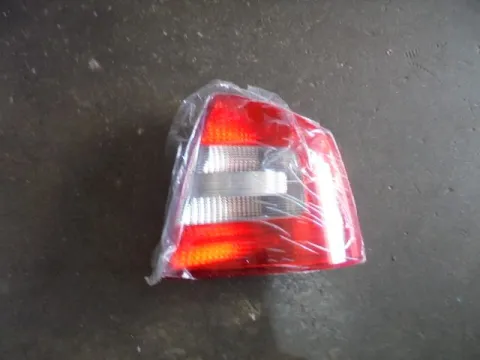 Φανάρι Πίσω Δεξί (Ελαττωματικό) για SKODA OCTAVIA (2008 - 2013) 5 (1Z3-5) Hatchback - 5dr ΙΜΙΤΑΣΙΟΝ Φανάρι Πίσω Δεξί (Ελαττωματικό) για SKODA OCTAVIA (2008 - 2013) 5 (1Z3-5) Hatchback - 5dr ΙΜΙΤΑΣΙΟΝ